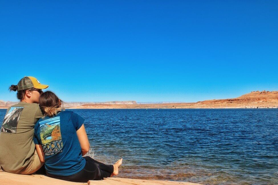 lake powell camping by the lake