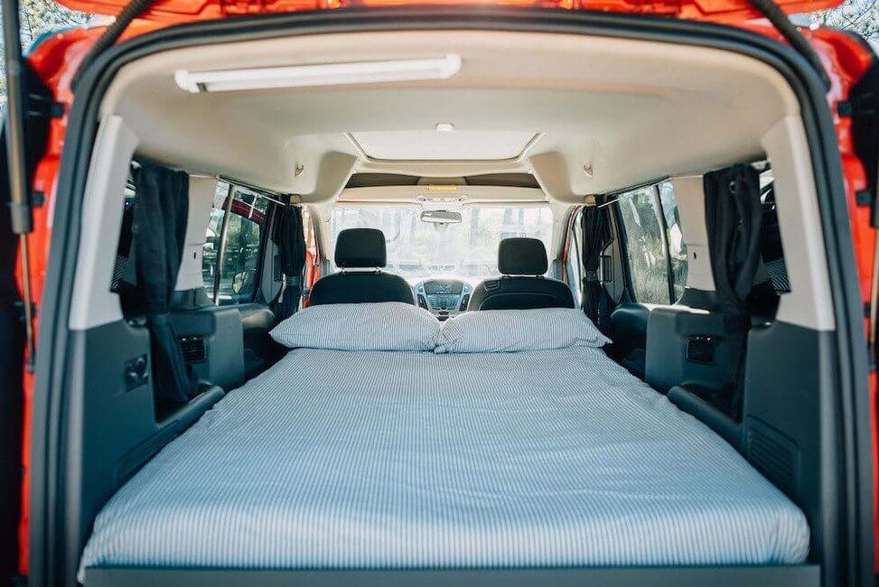 custom vans with beds