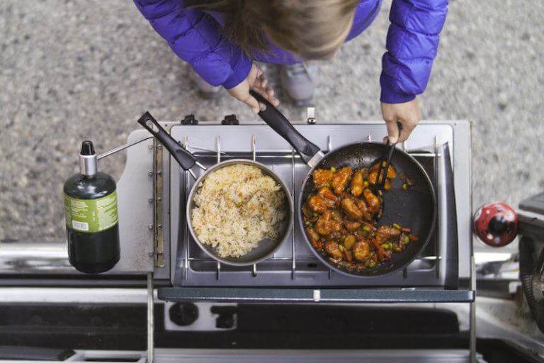 Cuisinière au propane à 2 brûleurs