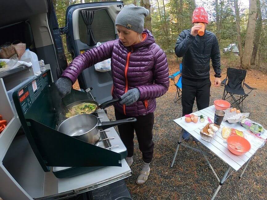 Winter Campervan Cooking Breakfast