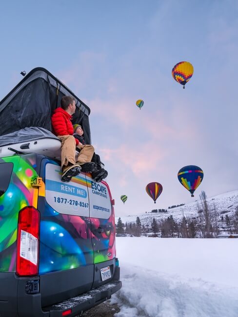 campervan-snow-kids-hotairballoon-family